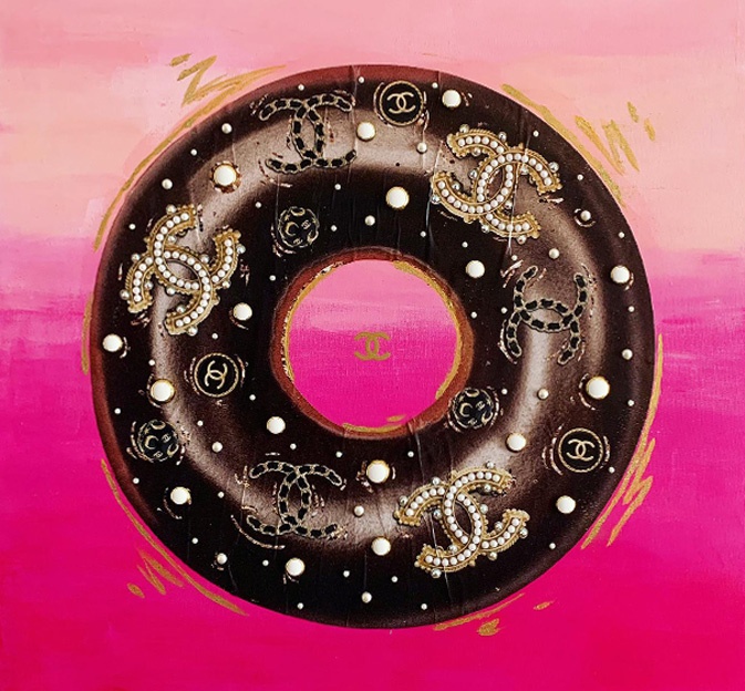 alice-regina-artist-donut-kill-chanel